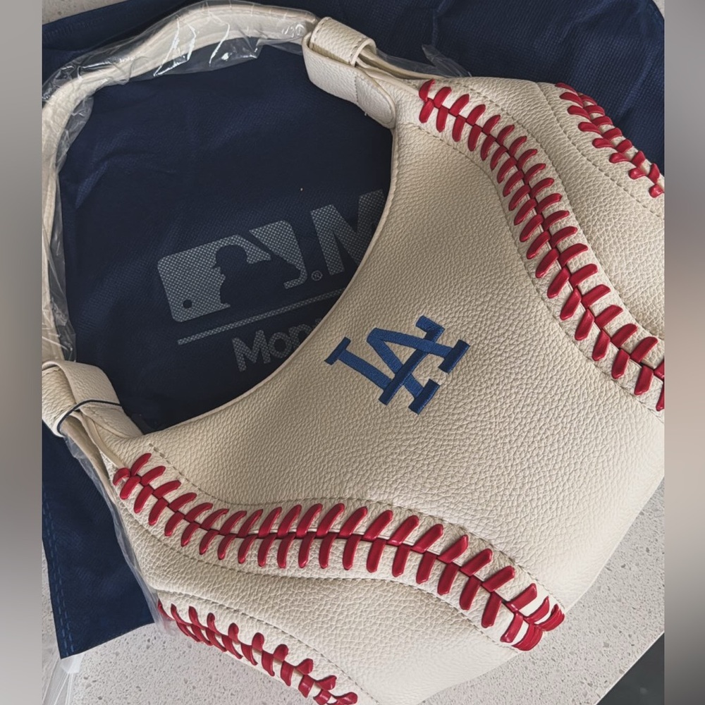 LA Dodgers Baseball Stitch Leather Shoulder Bag - Cream & Red